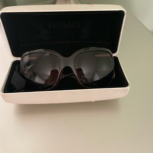 Woman Versace sunglasses